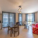 Cozy 1Br Apartment In Mangroovy With Pool